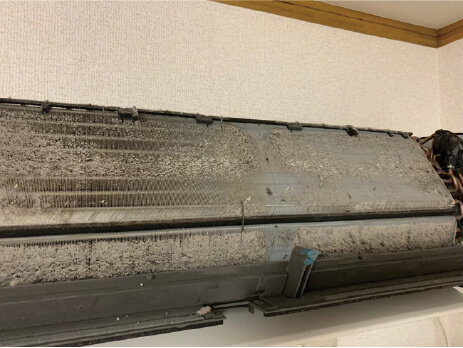 フィンに付いた埃・汚れを除去