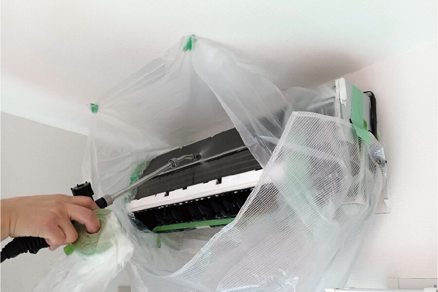 エアコン分解クリーニングで、空気を清潔に、快適に